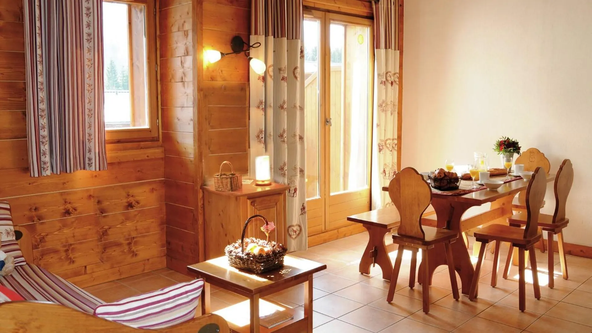 Attractive Apartment With A Balcony In Le Grand Massif サモエンヌ